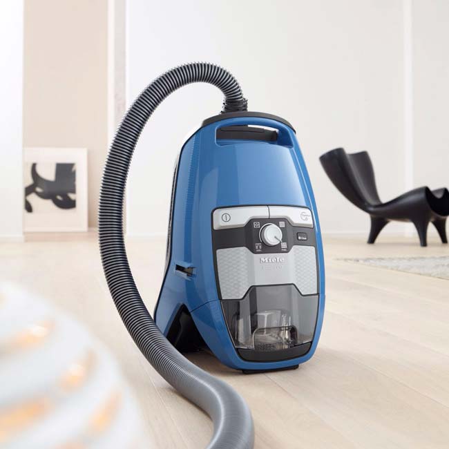 Miele Blizzard CX1 PowerLine Parquet in de woonkamer